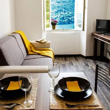 La Dolce Vista By Quokka 360 - Romantic Flat With View In Apartmán